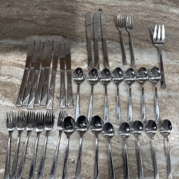 Reed & Barton Other - Reed & Barton Select Canaveral Stainless Flatware 35 Pc Lot Knives Forks Spoons